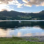 Havn I Etne With Fjordview Etnesjoen